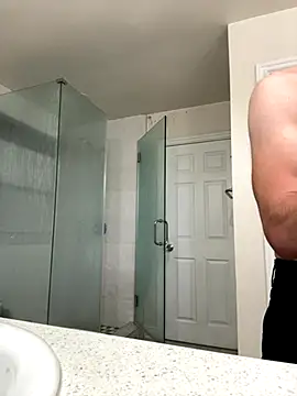 Snapshot of El_Gizmo chatting on 09/15/25, 07:42 El Gizmo online show from 09/15/25, 07:42