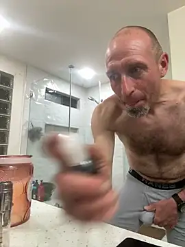 Snapshot of El_Gizmo chatting on 11/01/25, 08:52 El Gizmo online show from 11/01/25, 08:52