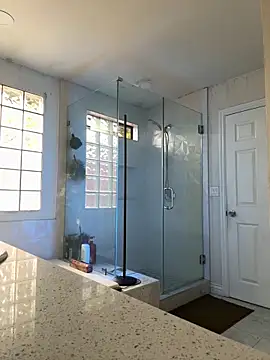 El Gizmo online show from 12/22/25, 06:08