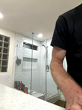 Snapshot of El_Gizmo chatting on 11/03/25, 01:22 El Gizmo online show from 11/03/25, 01:22