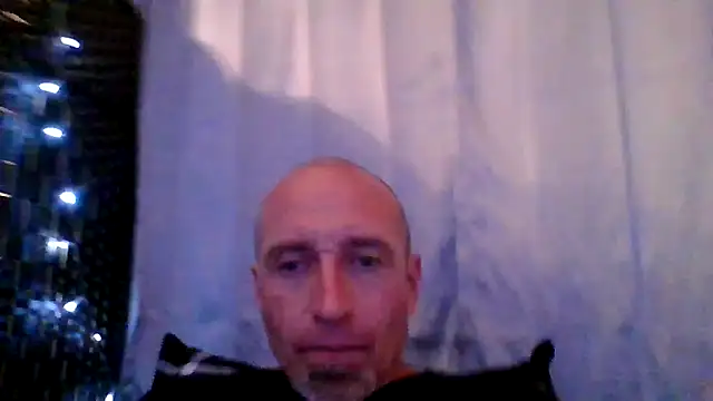 El Gizmo online show from 05/09/26, 04:38