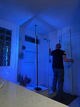 Snapshot of El_Gizmo chatting on 12/16/25, 07:34 El Gizmo online show from 12/16/25, 07:34