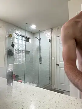 Snapshot of El_Gizmo chatting on 11/17/25, 06:23 El Gizmo online show from 11/17/25, 06:23