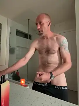 Snapshot of El_Gizmo chatting on 09/26/25, 09:05 El Gizmo online show from 09/26/25, 09:05