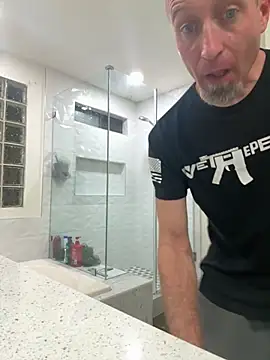 Snapshot of El_Gizmo chatting on 11/12/25, 12:31 El Gizmo online show from 11/12/25, 12:31