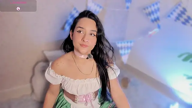 Snapshot of hanna_lee02 chatting on 10/03/25, 12:06 hanna lee02 online show from 10/03/25, 12:06