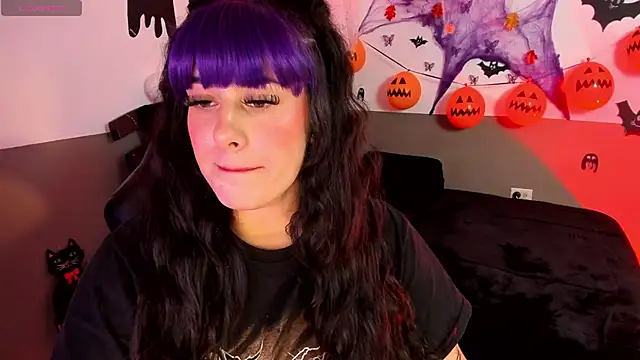 Snapshot of Missmonserrat chatting on 10/22/25, 04:45 Missmonserrat online show from 10/22/25, 04:45