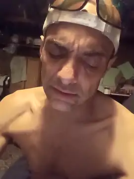 Snapshot of Dickinyou1980 chatting on 03/14/25, 04:21 Dickinyou1980 online show from 03/14/25, 04:21