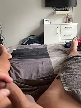 Wessi2005 online show from 09/22/25, 07:36