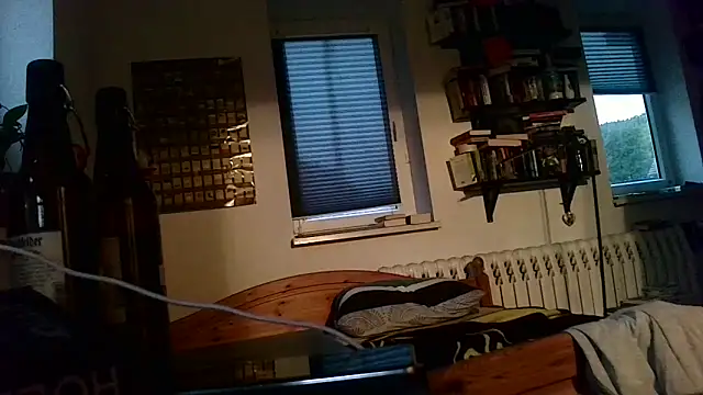 sunr1sa online show from 10/10/25, 04:41