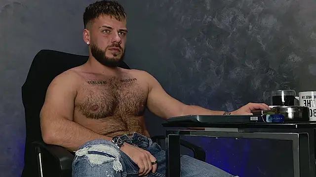 juliusmasters online show from 12/01/25, 08:10