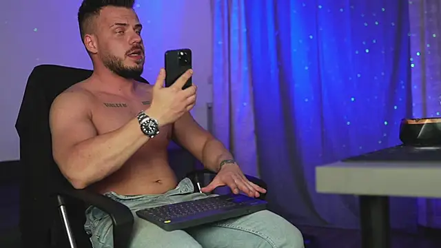 juliusmasters online show from 03/18/25, 10:04