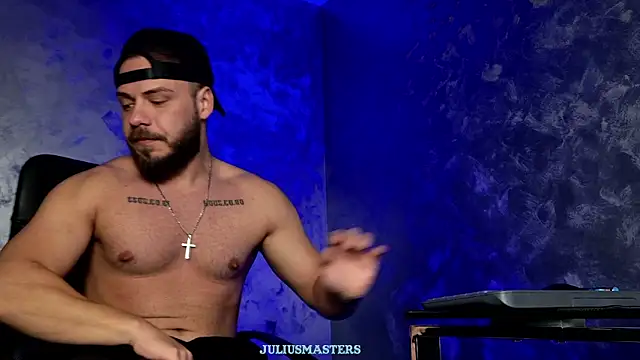 Snapshot of juliusmasters chatting on 01/10/26, 10:32 juliusmasters online show from 01/10/26, 10:32