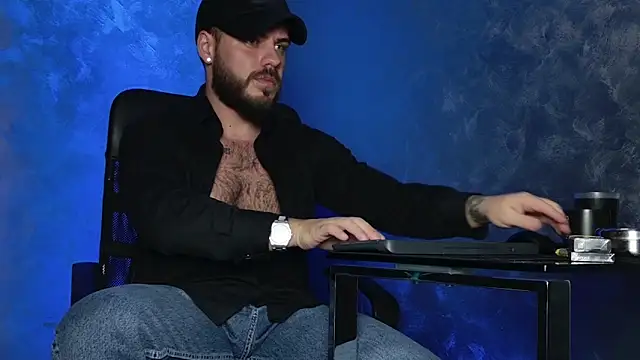 juliusmasters online show from 12/17/25, 08:47