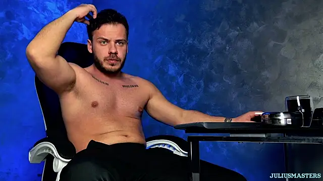 Snapshot of juliusmasters chatting on 02/26/26, 08:31 juliusmasters online show from 02/26/26, 08:31