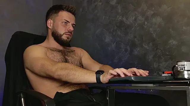 juliusmasters online show from 12/04/25, 08:41