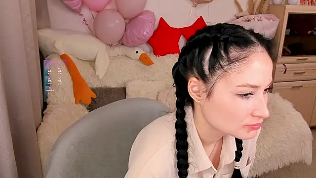 LisaMooore online show from 02/05/26, 07:32