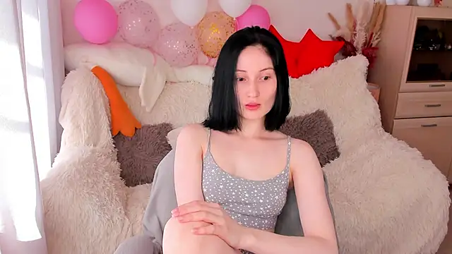 Snapshot of LisaMooore chatting on 04/24/26, 05:20 LisaMooore online show from 04/24/26, 05:20
