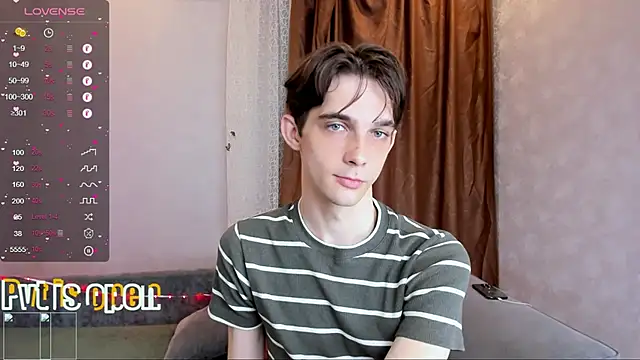 Aaron Boom online show from 06/03/26, 01:17