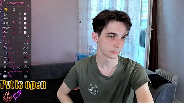 Aaron Boom online show from 05/08/26, 01:59