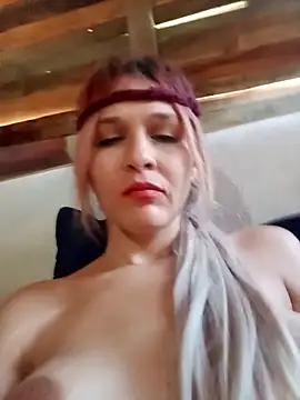 KeylacabreraC online show from 12/05/25, 04:27