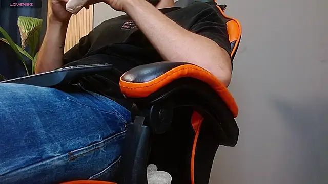 Mr WhiteCock online show from 10/22/25, 12:21