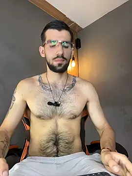 Snapshot of Mr_WhiteCock chatting on 06/30/26, 04:07 Mr WhiteCock online show from 06/30/26, 04:07