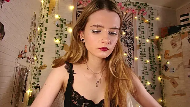 summerhazeee online show from 02/04/26, 06:14