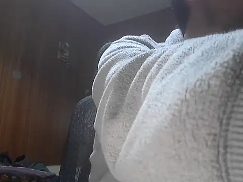 Snapshot of shikokichi55 chatting on 02/21/25, 07:21 shikokichi55 online show from 02/21/25, 07:21