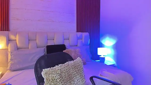 SophiaWylde online show from 03/12/25, 04:08