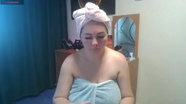 Snapshot of JuliaMorganss chatting on 07/12/26, 06:03 JuliaMorganss online show from 07/12/26, 06:03