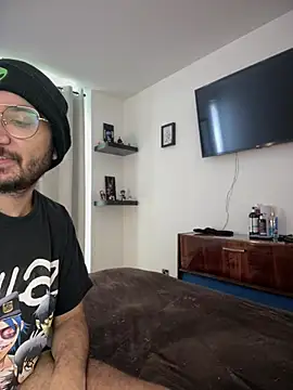 Snapshot of Rae_Lil_White chatting on 02/16/25, 06:43 Rae Lil White online show from 02/16/25, 06:43