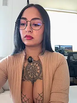 Rae Lil White online show from 04/12/26, 10:13