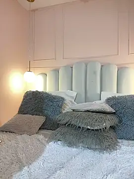 sarah salis  online show from 11/11/25, 07:30