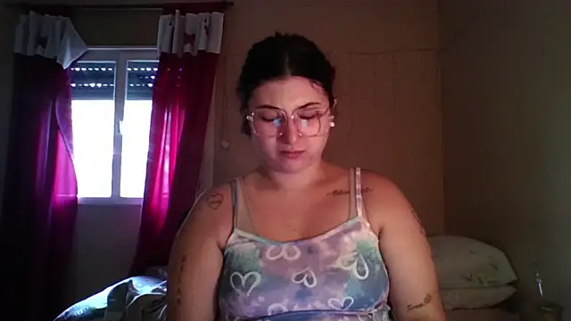 imsohornydacom online show from 02/04/26, 02:12