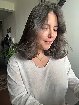 Snapshot of sukhakunis1 chatting on 02/22/26, 01:24 sukhakunis1 online show from 02/22/26, 01:24