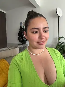 Snapshot of sukhakunis1 chatting on 06/01/26, 04:50 sukhakunis1 online show from 06/01/26, 04:50