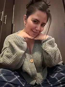 Snapshot of sukhakunis1 chatting on 02/03/26, 02:11 sukhakunis1 online show from 02/03/26, 02:11