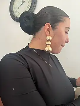 Snapshot of sukhakunis1 chatting on 03/03/26, 05:42 sukhakunis1 online show from 03/03/26, 05:42