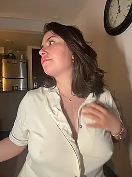 Snapshot of sukhakunis1 chatting on 02/15/26, 12:00 sukhakunis1 online show from 02/15/26, 12:00