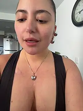 Snapshot of sukhakunis1 chatting on 02/06/26, 02:13 sukhakunis1 online show from 02/06/26, 02:13