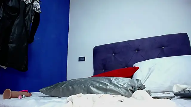 Squirter pussybomb online show from 03/08/25, 05:07