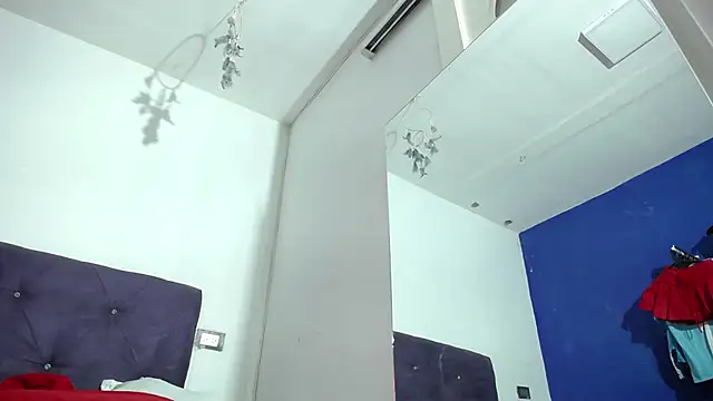 Squirter pussybomb online show from 11/07/25, 04:11