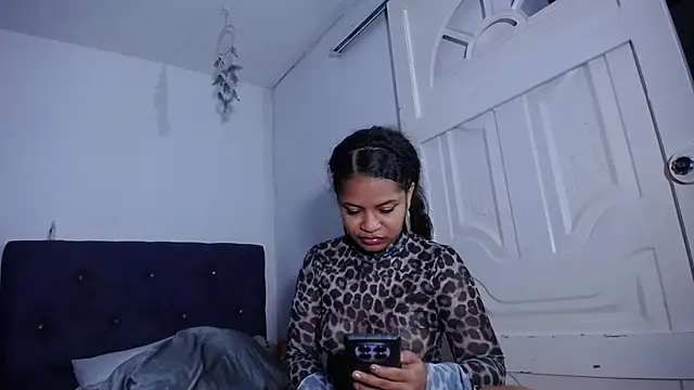 Squirter pussybomb online show from 04/16/26, 04:13