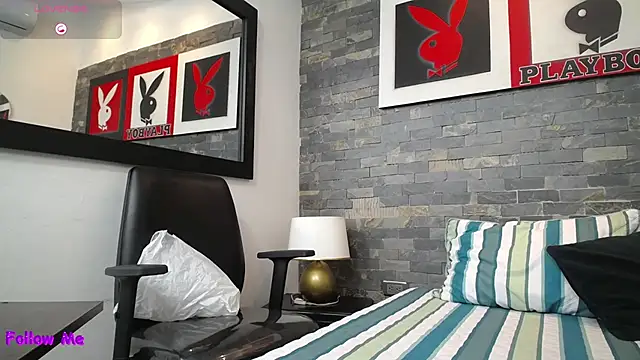 dayadubey  online show from 12/22/25, 10:04