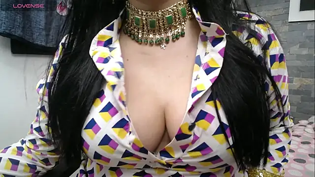 dayadubey  online show from 04/23/26, 12:29