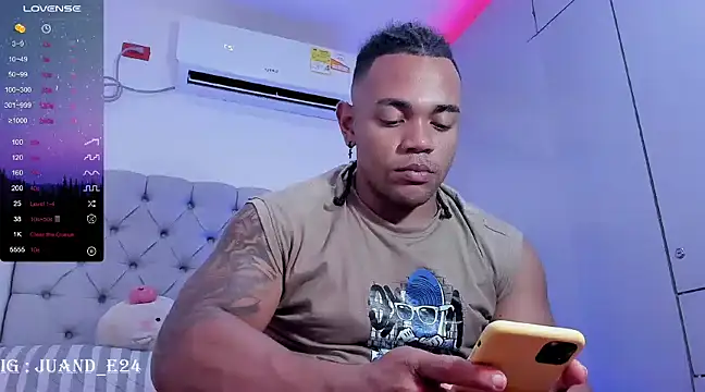 Snapshot of juande_24 chatting on 02/20/25, 04:28 juande 24 online show from 02/20/25, 04:28