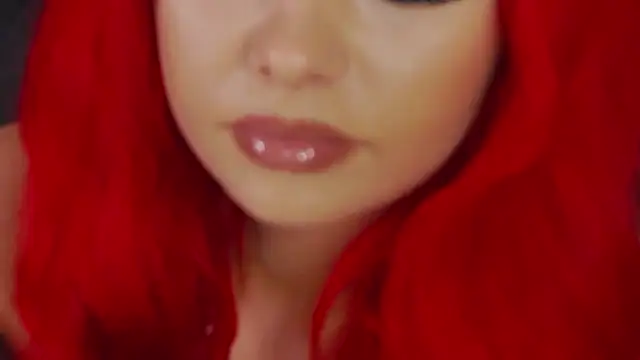 Snapshot of Emmelyn chatting on 11/05/25, 05:43 Emmelyn online show from 11/05/25, 05:43