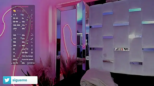 Sara Foxx1 online show from 04/22/26, 11:00