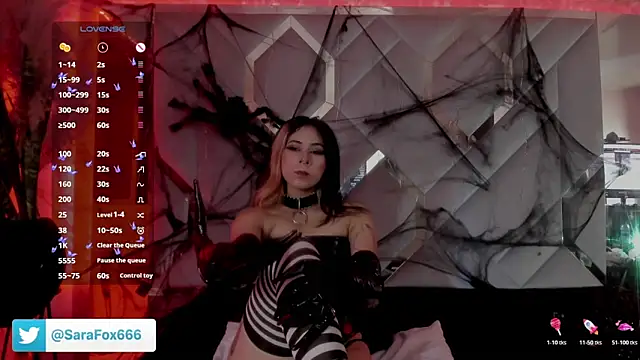 Sara Foxx1 online show from 10/29/25, 10:42